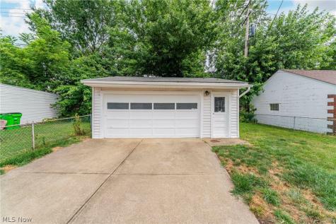 19541 Naumann Avenue Euclid OH 44119