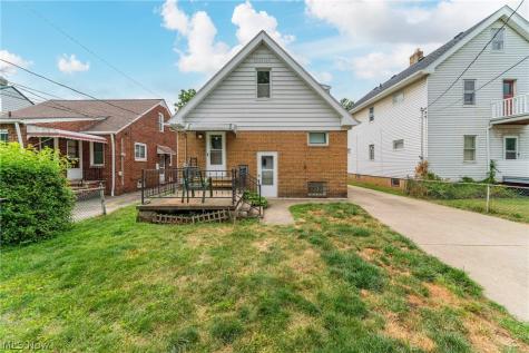 19541 Naumann Avenue Euclid OH 44119