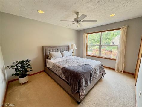 266 Ruby Lane Streetsboro OH 44241