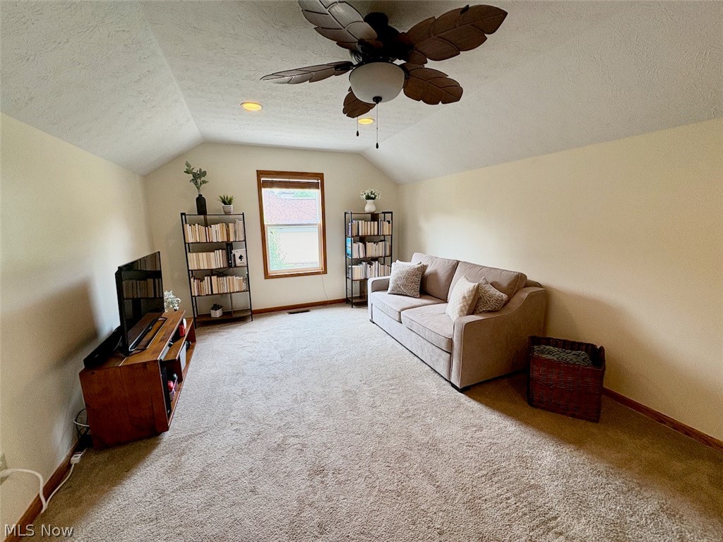 266 Ruby Lane Streetsboro OH 44241