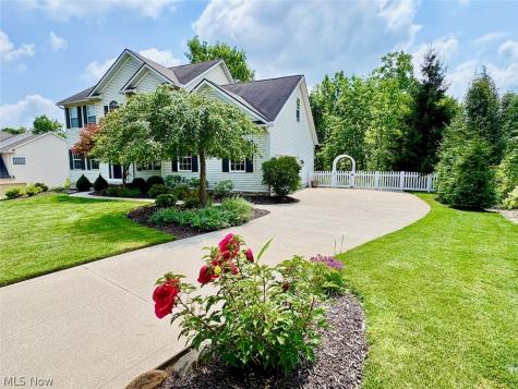 266 Ruby Lane Streetsboro OH 44241