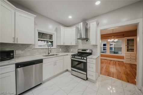 2120 Richland Avenue Lakewood OH 44107