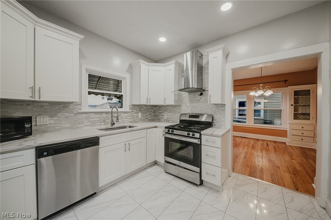 2120 Richland Avenue Lakewood OH 44107
