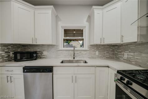 2120 Richland Avenue Lakewood OH 44107