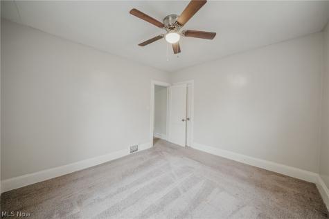 2120 Richland Avenue Lakewood OH 44107