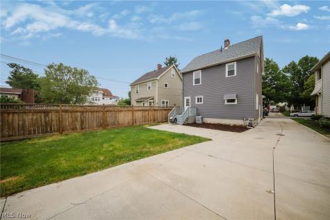 2120 Richland Avenue Lakewood OH 44107