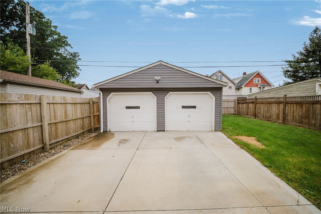 2120 Richland Avenue Lakewood OH 44107