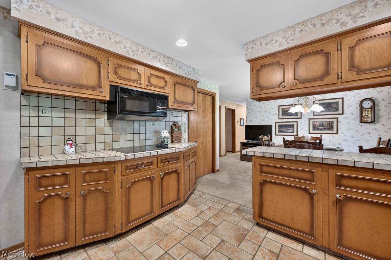6110 Wiclif Road NE Canton OH 44721