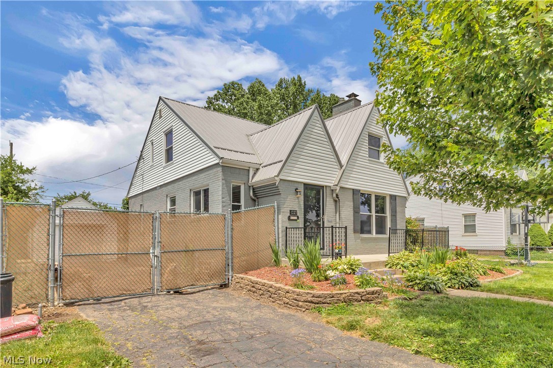 1227 Manor Avenue SW Canton OH 44710