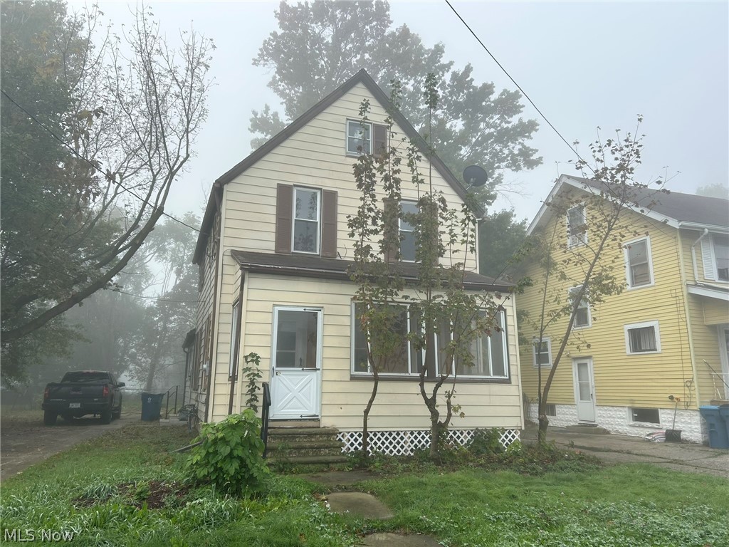 823 W 21st Street Lorain OH 44052