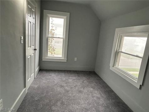 823 W 21st Street Lorain OH 44052