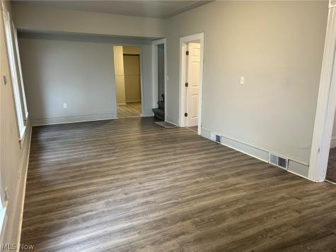823 W 21st Street Lorain OH 44052