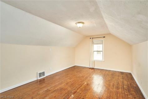 223 Davenport Avenue Akron OH 44312