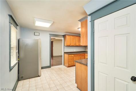 223 Davenport Avenue Akron OH 44312