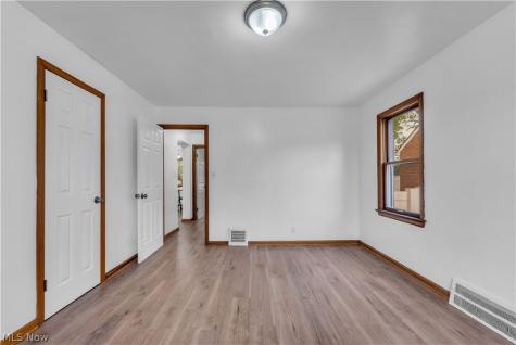2303 Tuxedo Avenue Parma OH 44134