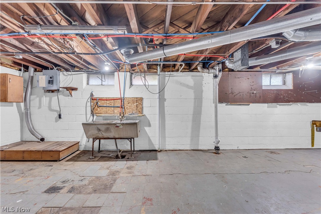 2303 Tuxedo Avenue Parma OH 44134