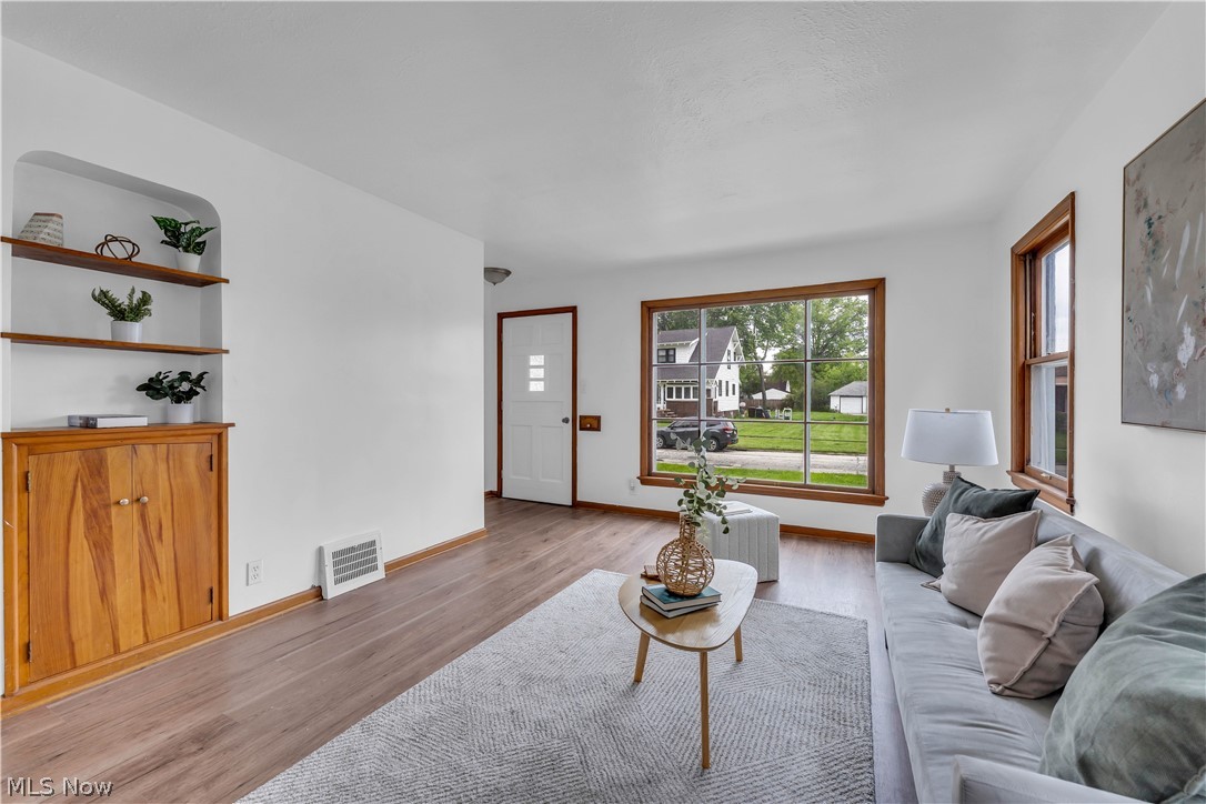 2303 Tuxedo Avenue Parma OH 44134