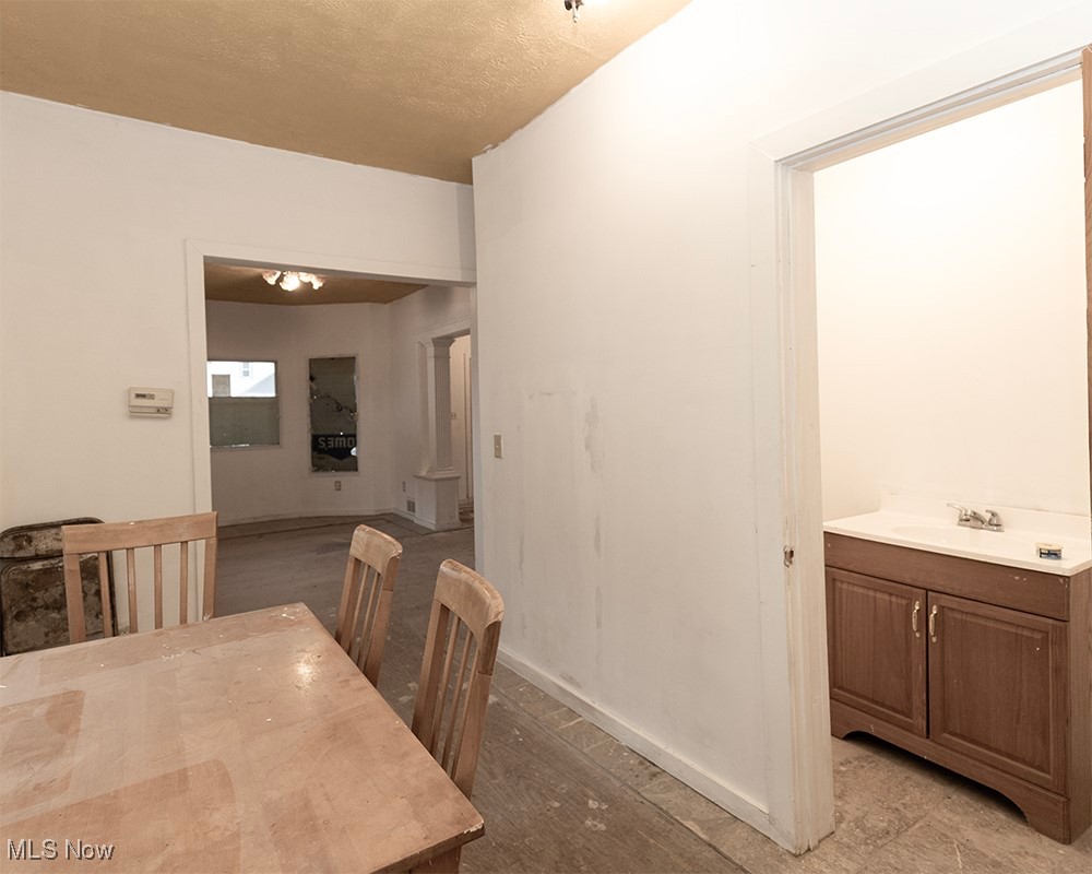 119 Erie Street Elyria OH 44035