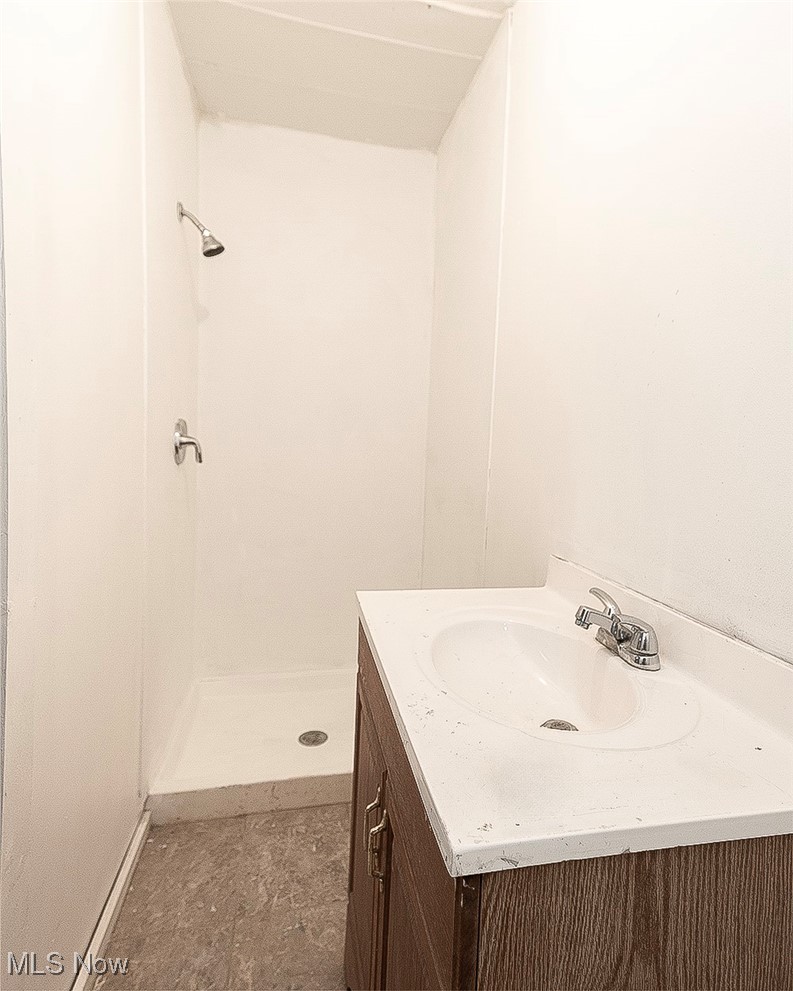 119 Erie Street Elyria OH 44035