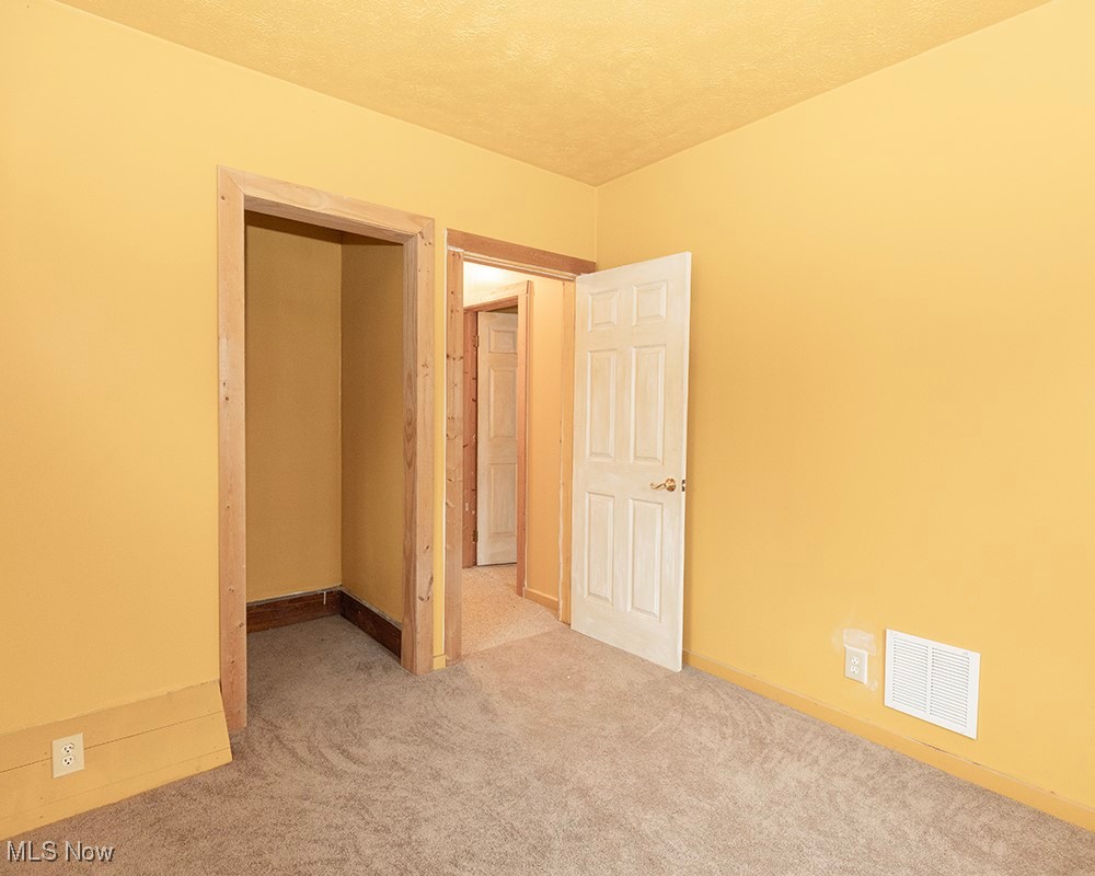 119 Erie Street Elyria OH 44035