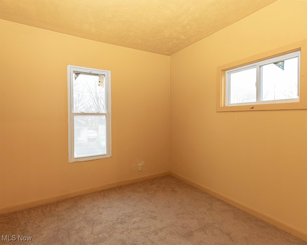 119 Erie Street Elyria OH 44035