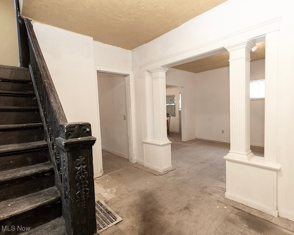 119 Erie Street Elyria OH 44035