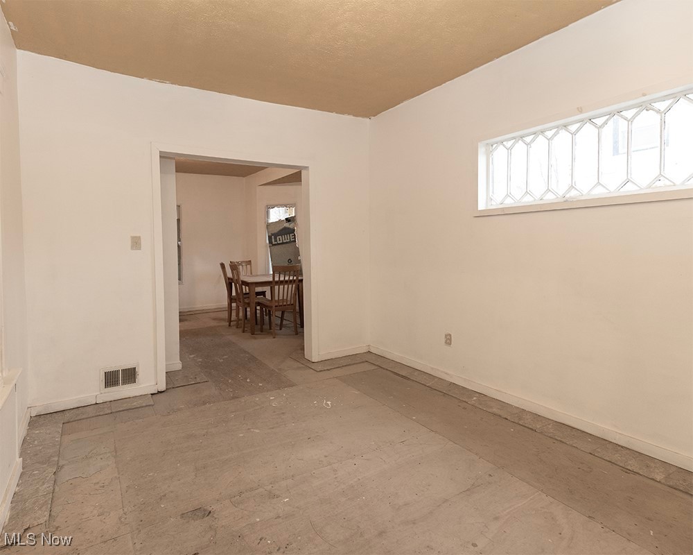 119 Erie Street Elyria OH 44035