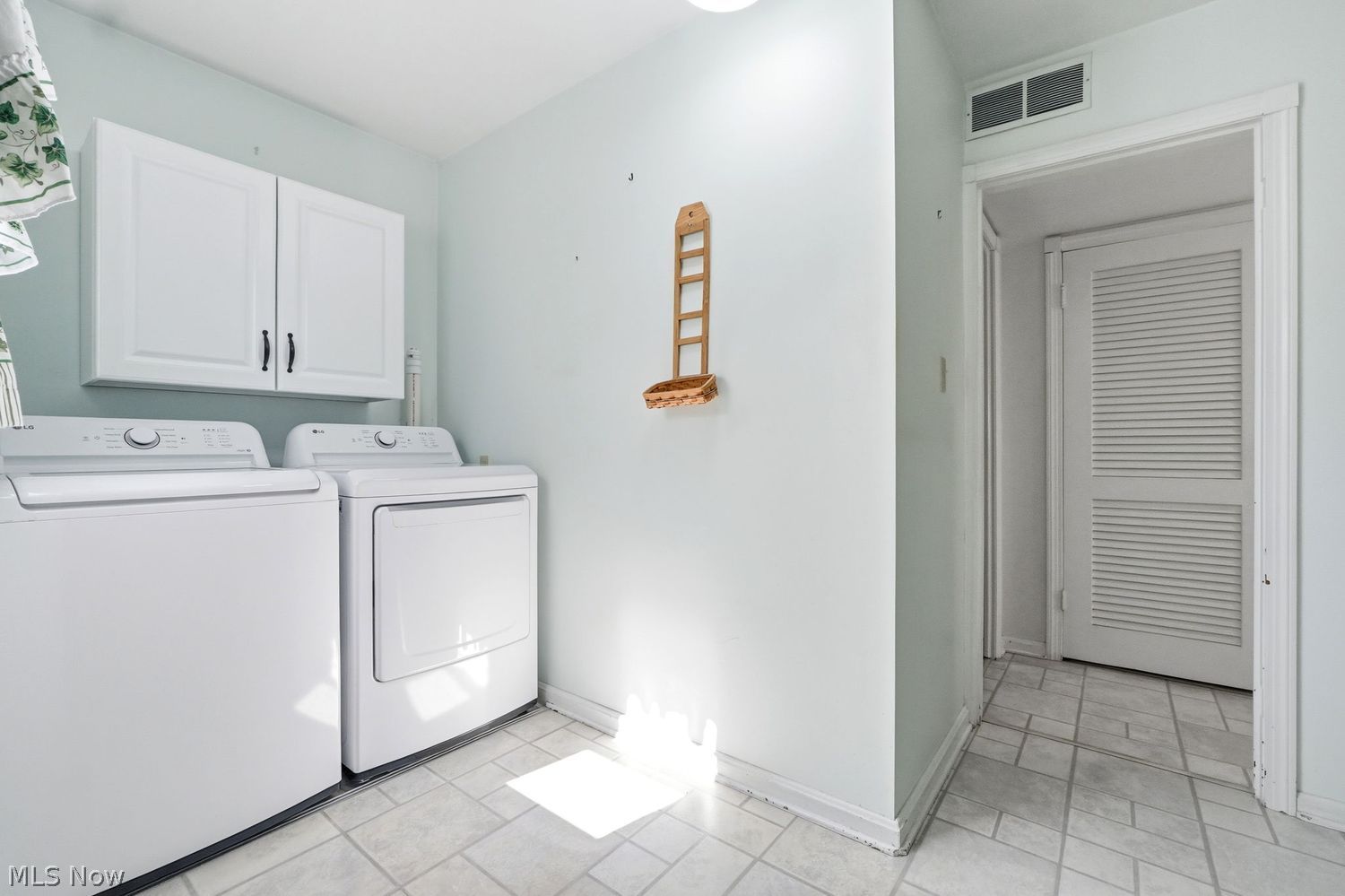 4169 Mckinney Avenue Willoughby OH 44094