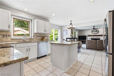 13756 Cartwright Strongsville OH 44136