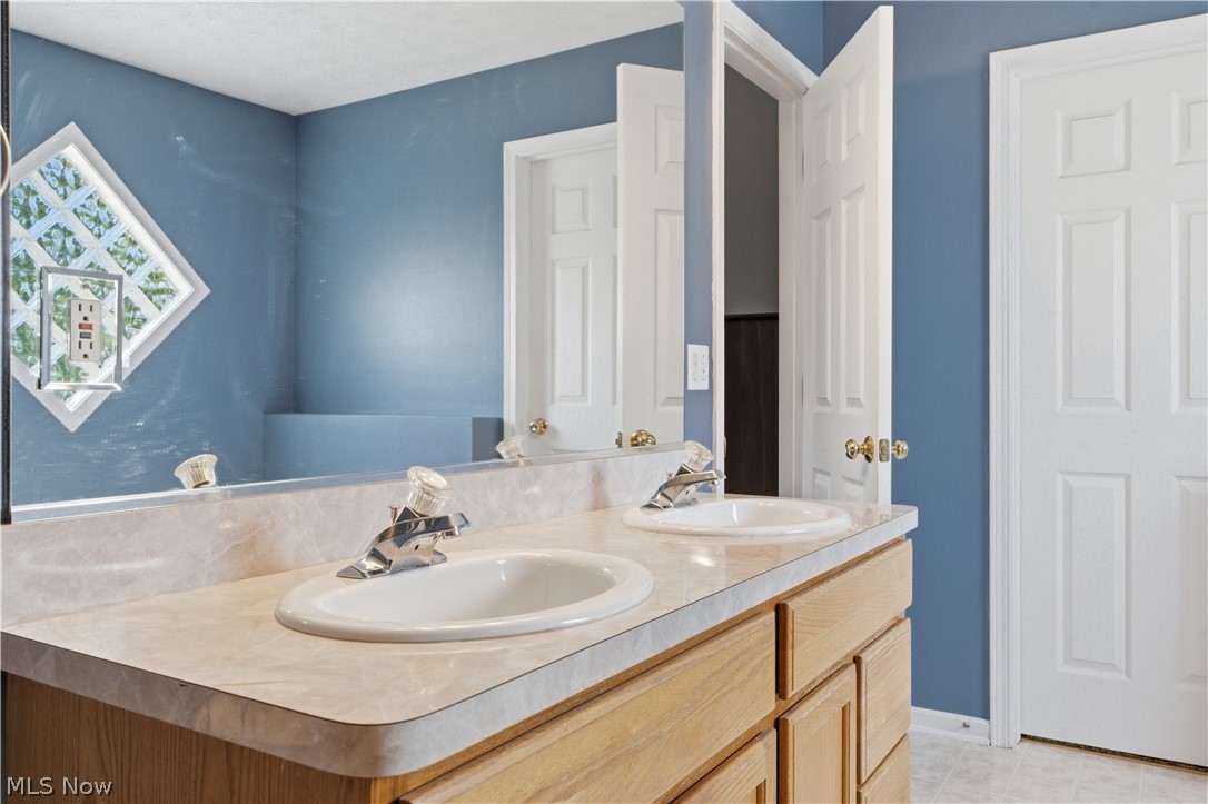 13756 Cartwright Strongsville OH 44136