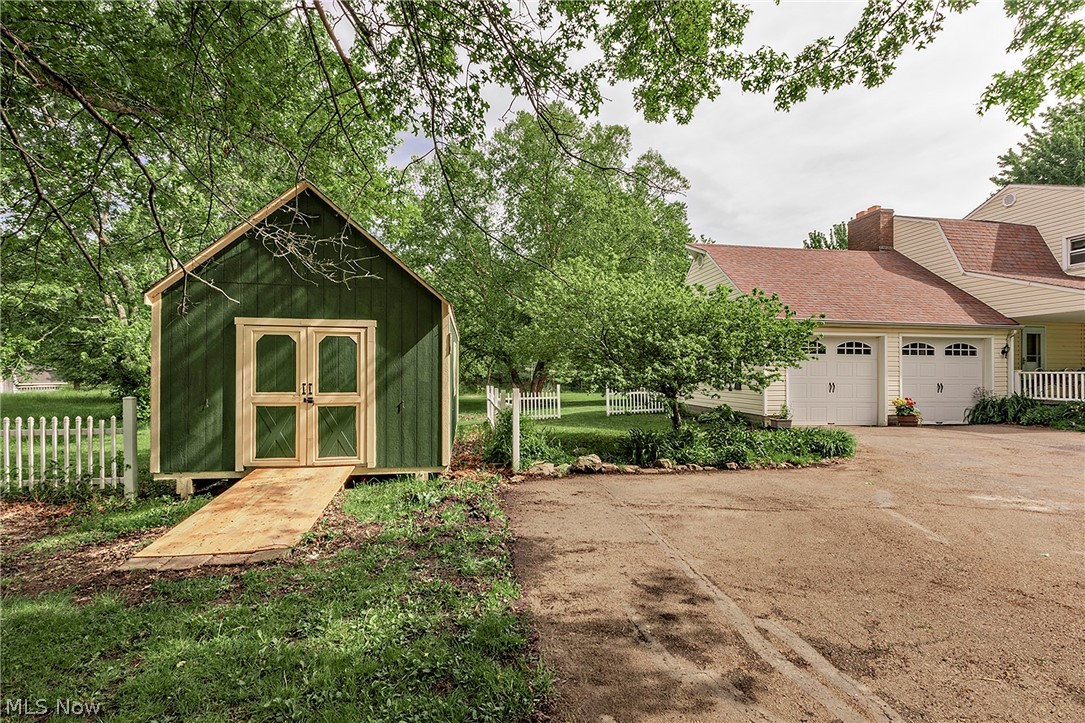 8635 Crow Road Litchfield OH 44253
