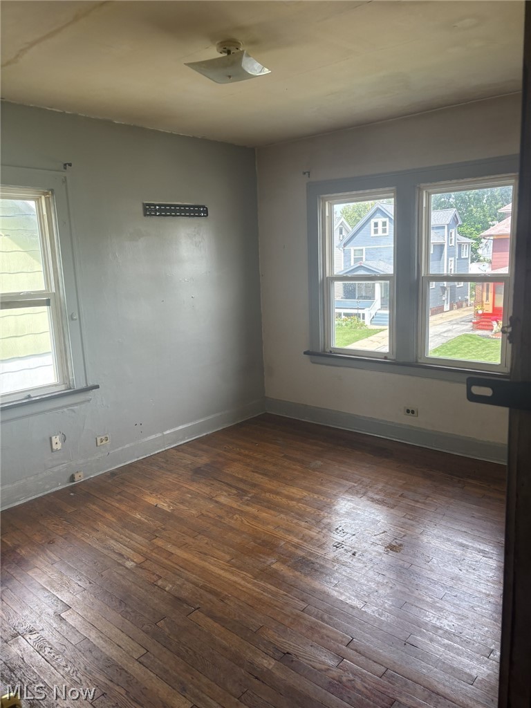 15406 Huntmere Avenue Cleveland OH 44110