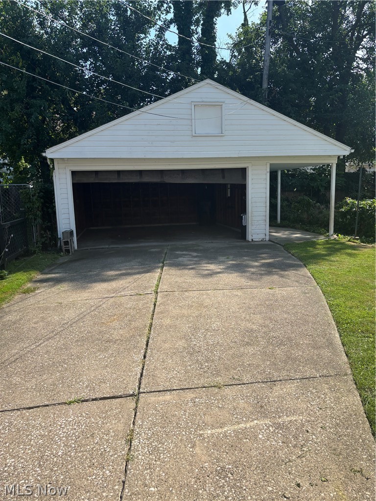 15406 Huntmere Avenue Cleveland OH 44110