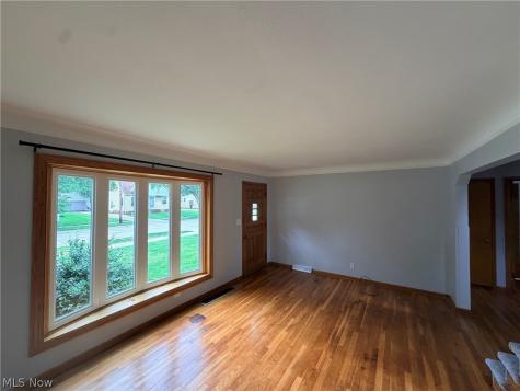 4717 Summer Lane Brooklyn OH 44144