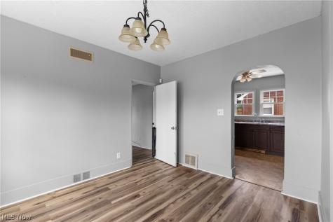 813 Jeanette Avenue Steubenville OH 43952