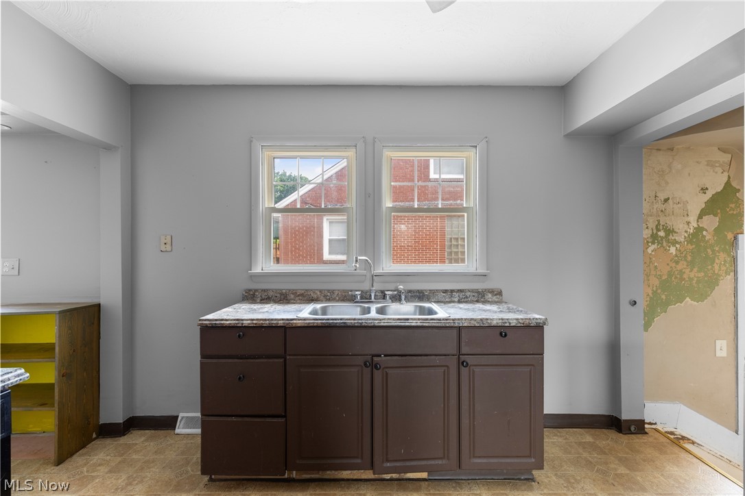 813 Jeanette Avenue Steubenville OH 43952