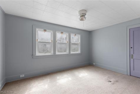 813 Jeanette Avenue Steubenville OH 43952