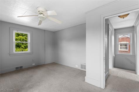 813 Jeanette Avenue Steubenville OH 43952