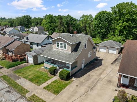 813 Jeanette Avenue Steubenville OH 43952