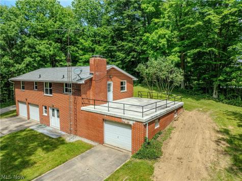 5475 Parks Avenue NE Louisville OH 44641