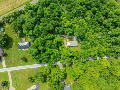 5475 Parks Avenue NE Louisville OH 44641