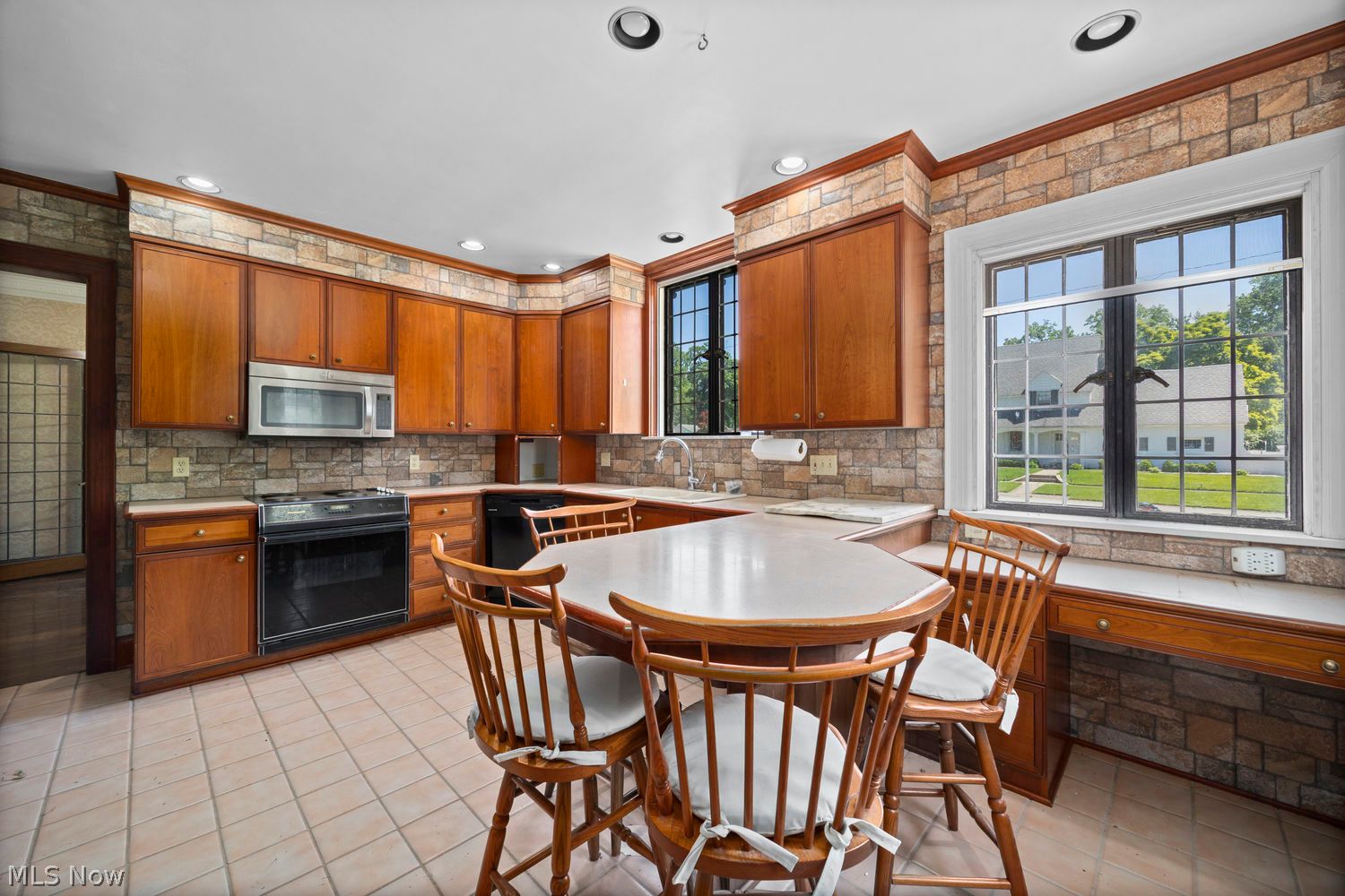 1021 Park Avenue Elyria OH 44035