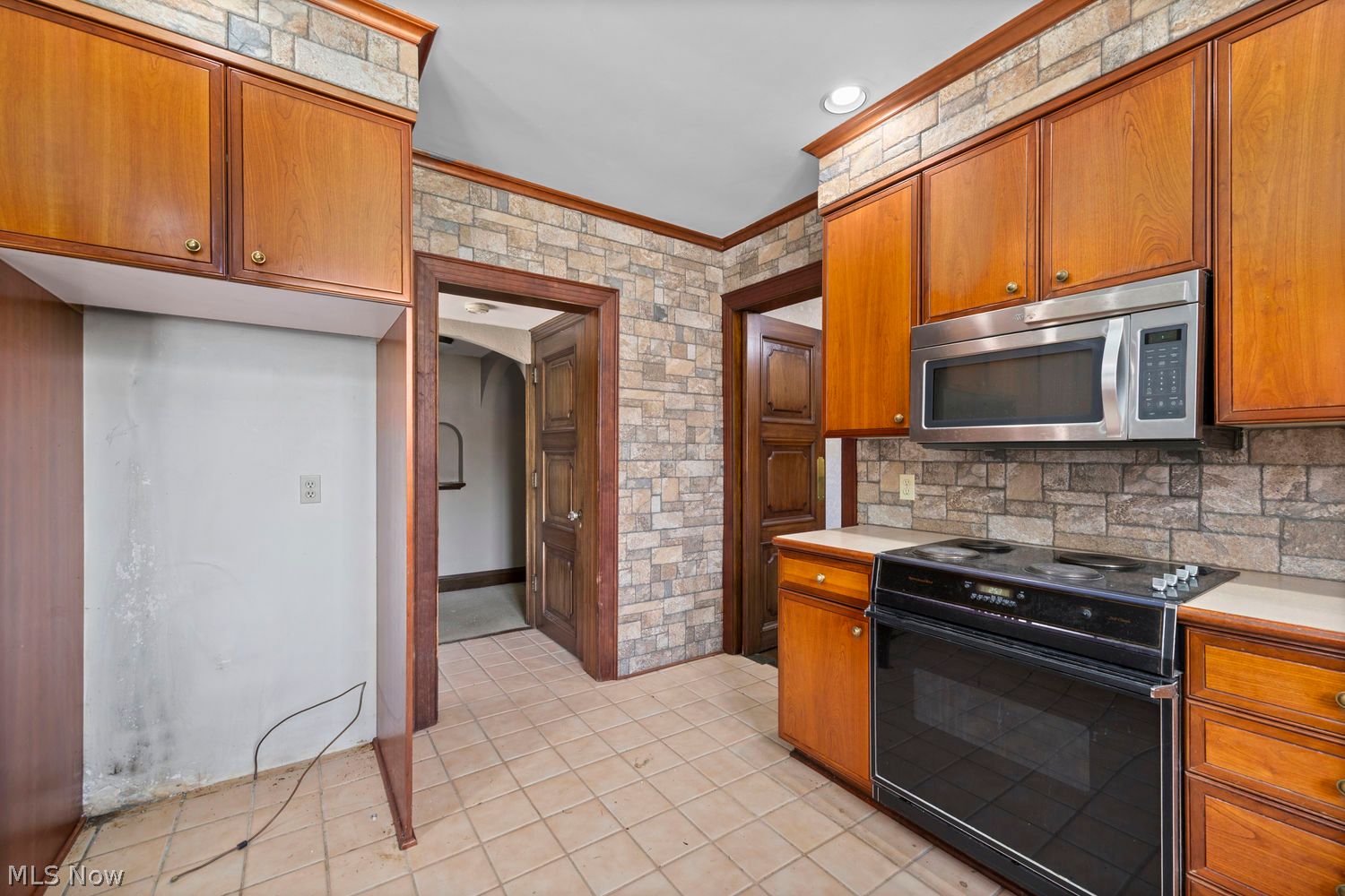 1021 Park Avenue Elyria OH 44035