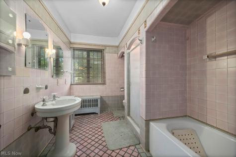 1021 Park Avenue Elyria OH 44035