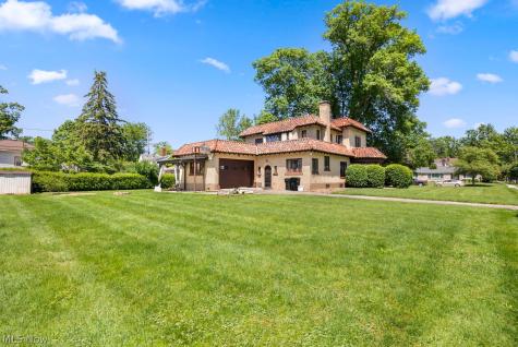 1021 Park Avenue Elyria OH 44035