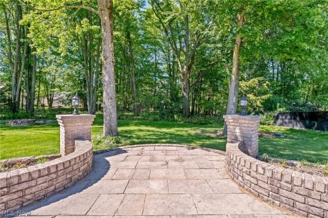 298 Village Drive Broadview Heights OH 44147