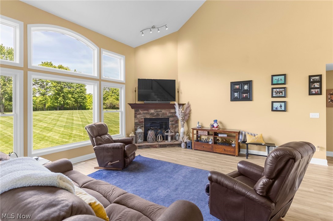 4875 Deerfield Court Mantua OH 44255