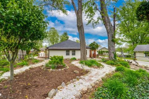 4944 Coleman Drive New Franklin OH 44319
