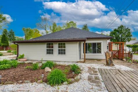 4944 Coleman Drive New Franklin OH 44319