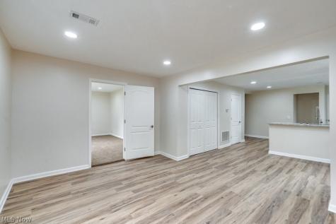 4944 Coleman Drive New Franklin OH 44319